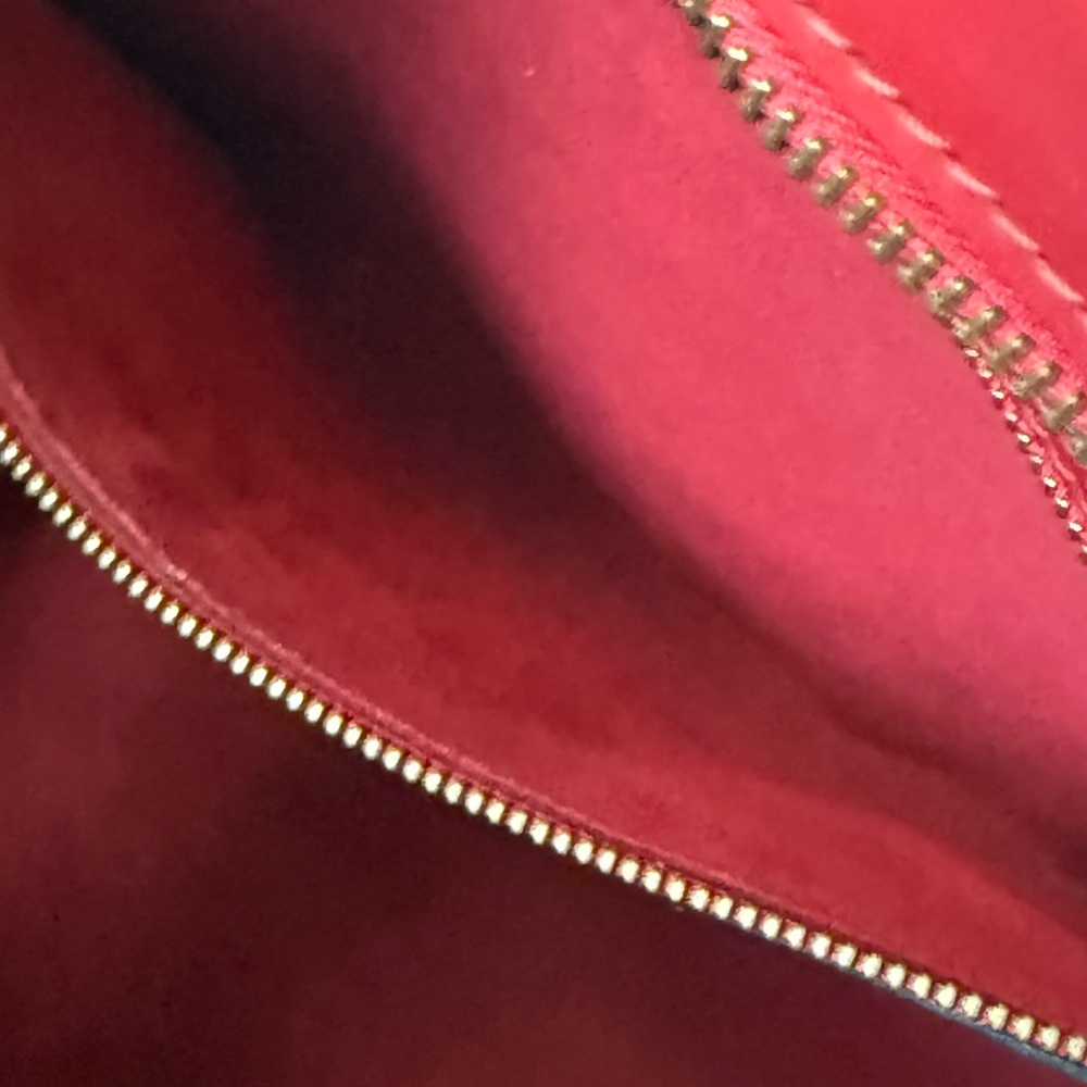 LOUIS VUITTON EPI SAINT JACQUES LARGE SHOULDER BAG. - Picture 9 of 17